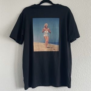 Marilyn Monroe black T-shirt